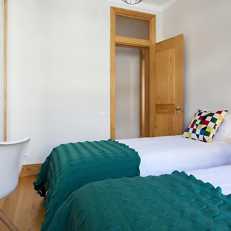 Altido Elegant 3br Apt, 10 Mins To Santa Justa Lift Apartment Lisbon